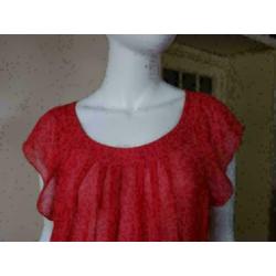 2239 Gloednieuwe steenrode top blouse ONLY; Mt=40