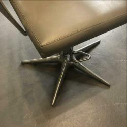 Kappersstoel grijs leer Italiaans design met voetsteun