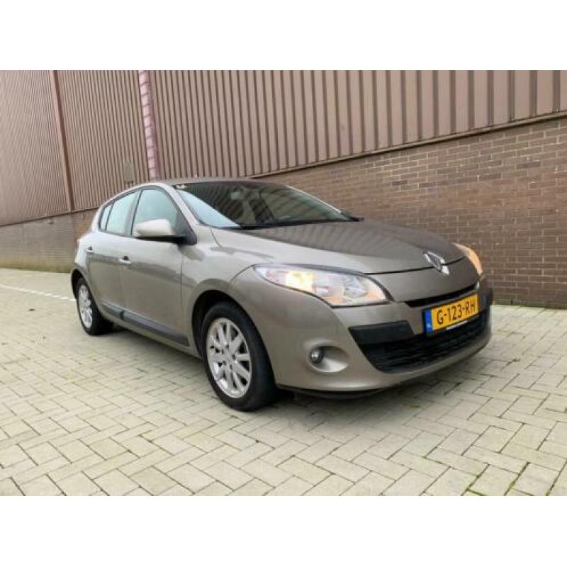 Renault Mégane 2.0 Dynamique Automaat Navi 91.000 2009