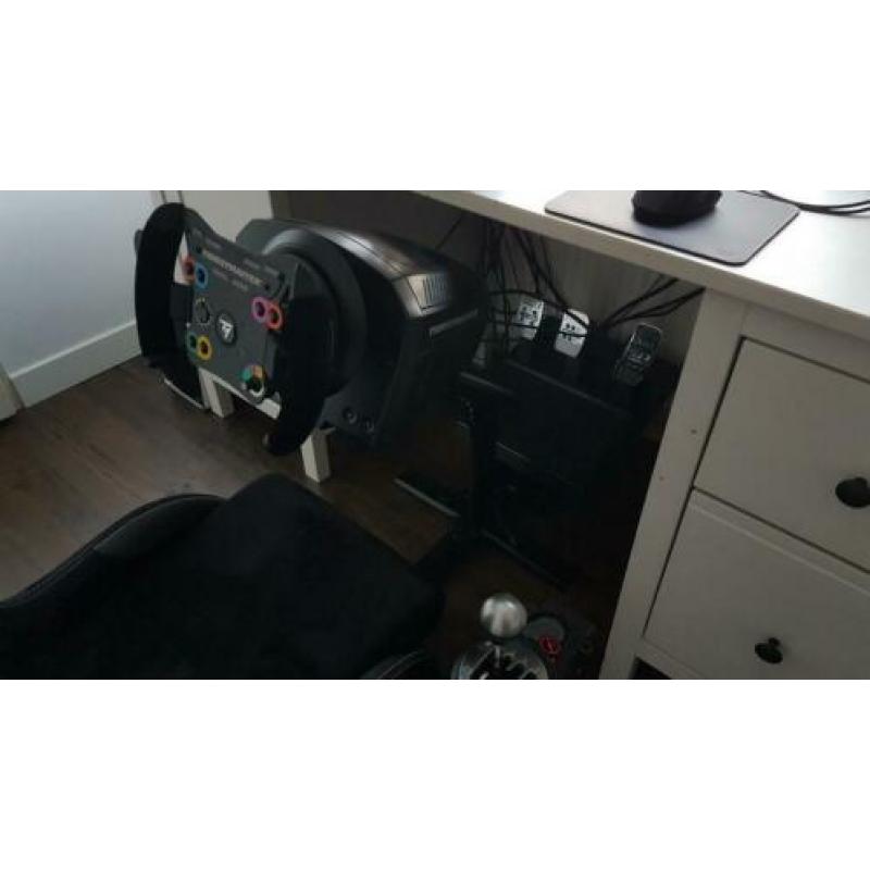 Playseat met Thrustmaster TS PC, T3PA enTH8A