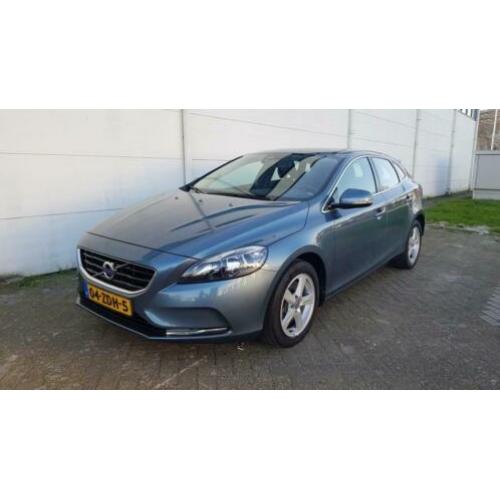 Volvo V40 2.0 D3 Momentum /Navi/Clima