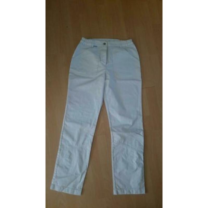 Witte broek, tandartsassistente, bedrijfskleding