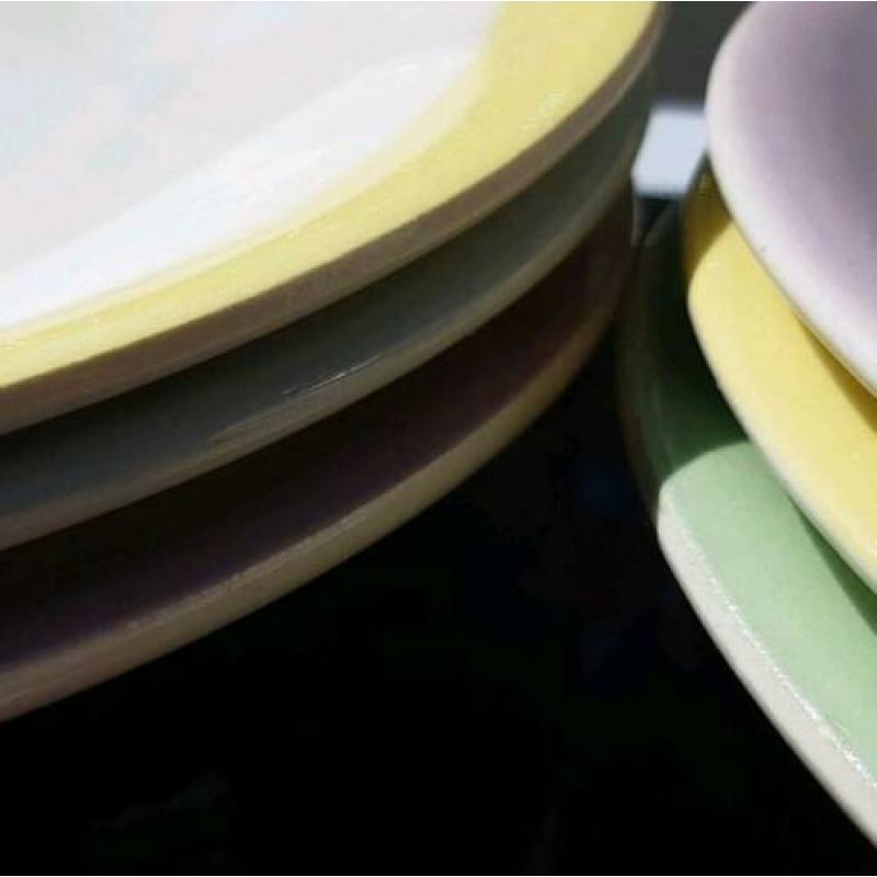 Brocante grote borden pastel geel groen paars blauw Boch 6X