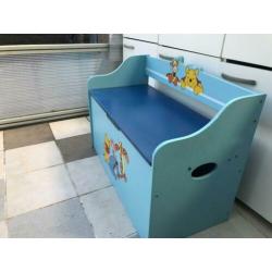 Winnie the pooh Kindertafel en zitbank met opbergkast