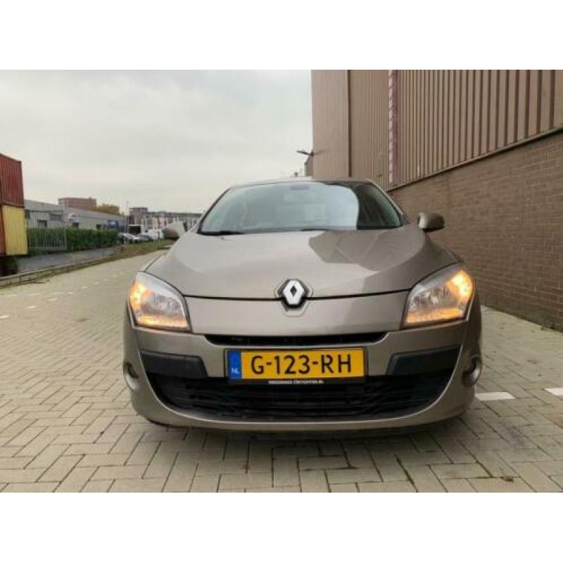 Renault Mégane 2.0 Dynamique Automaat Navi 91.000 2009