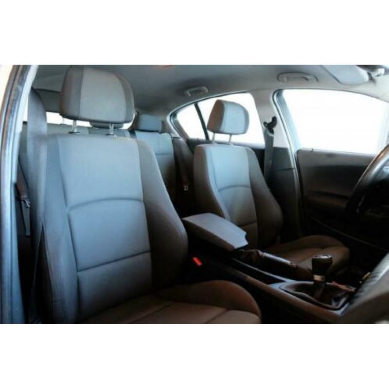 BMW 1 Serie 116i Business Line / NAVI / AIRCO / (bj 2007)