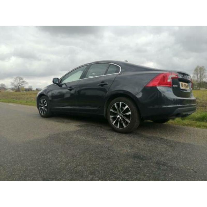 Volvo S60 2.0 D3 Summum 2010 Grijs