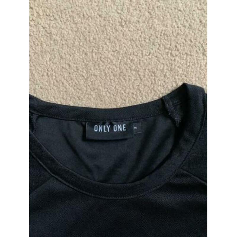 Zwart shirt met veters in de mouwen van Only