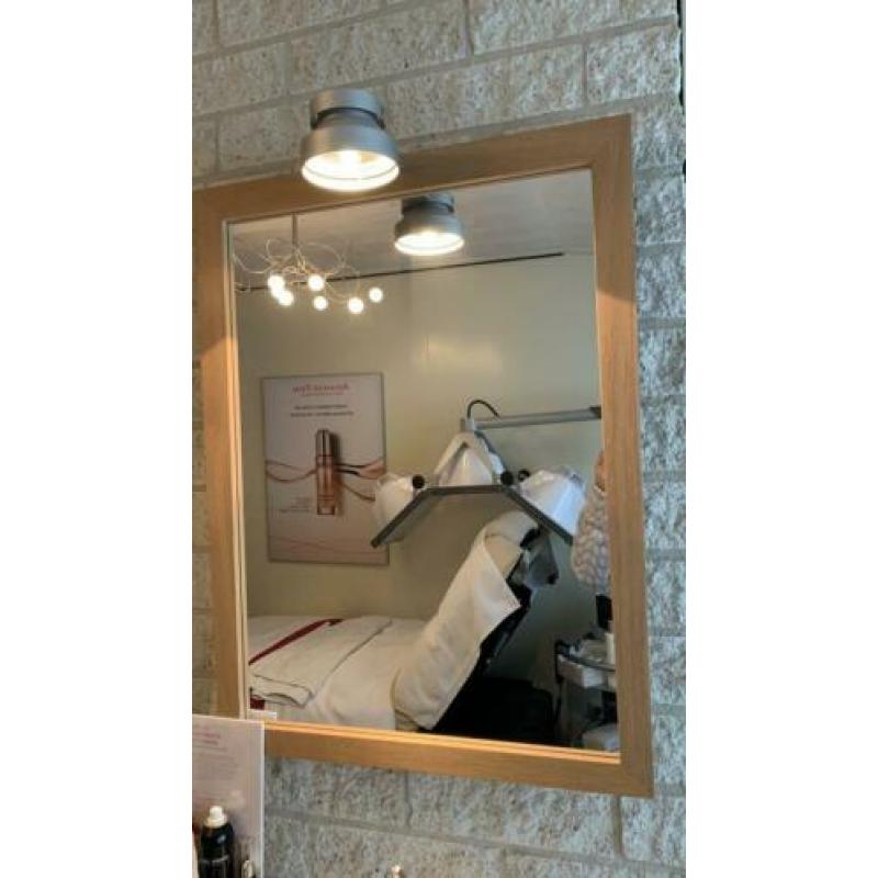 2 badkamer spiegels met verlichting luxe houten lijst