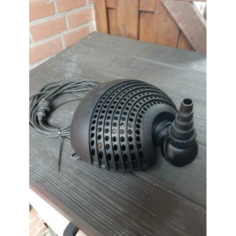 Pomp Oase Aquamax 3500 en Filter Biotec 10
