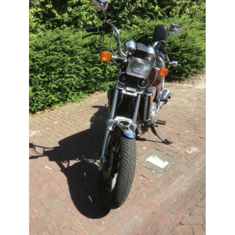 Te koop motor Honda Magna VF 700