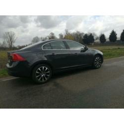 Volvo S60 2.0 D3 Summum 2010 Grijs