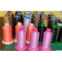 10 giga grote klos garen (10.000mtr) oa Gutermann 20,00