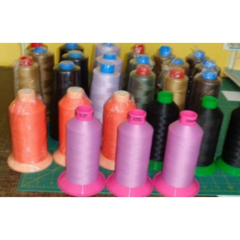 10 giga grote klos garen (10.000mtr) oa Gutermann 20,00
