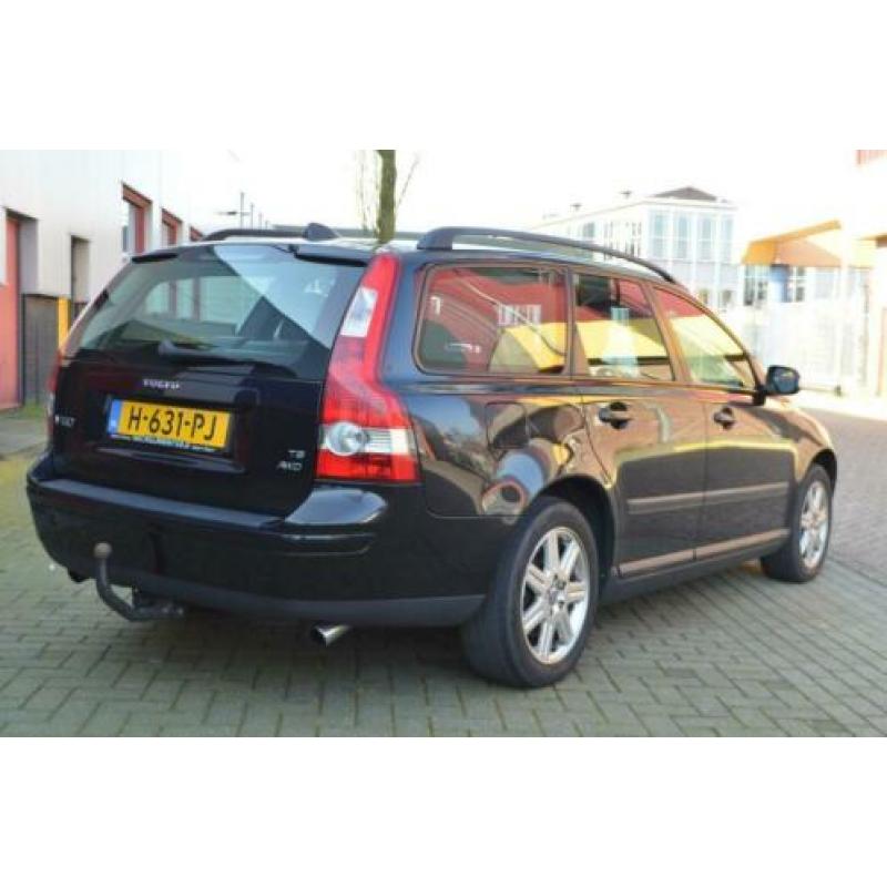 Volvo V50 T5 AWD Momentum clima, trekhaak, goed rijdend, bak