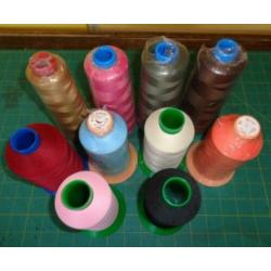 10 giga grote klos garen (10.000mtr) oa Gutermann 20,00