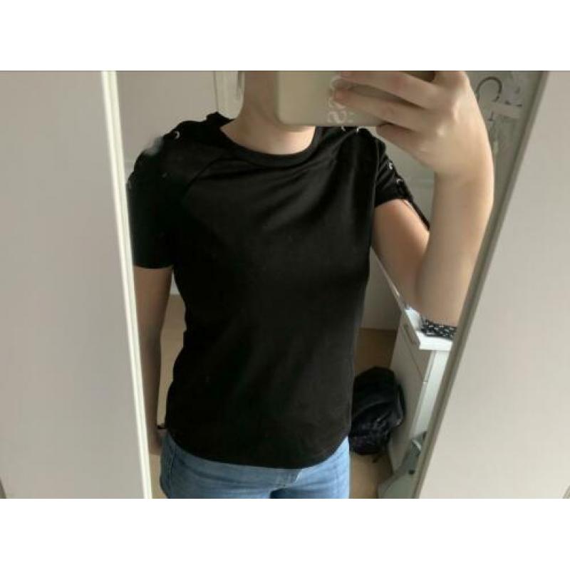 Zwart shirt met veters in de mouwen van Only