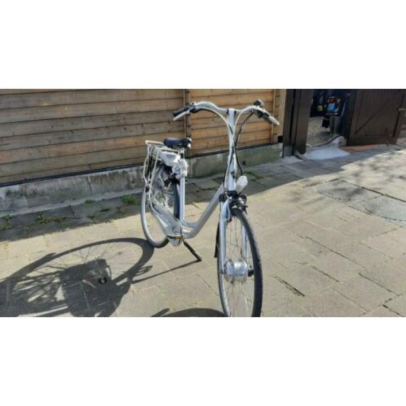 Electriche fiets Merk Batavus Genova E-go