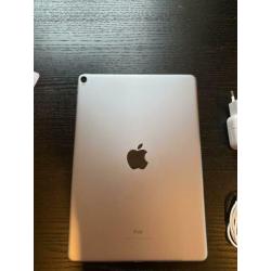 iPad Pro 10.5 64 GB + oplader