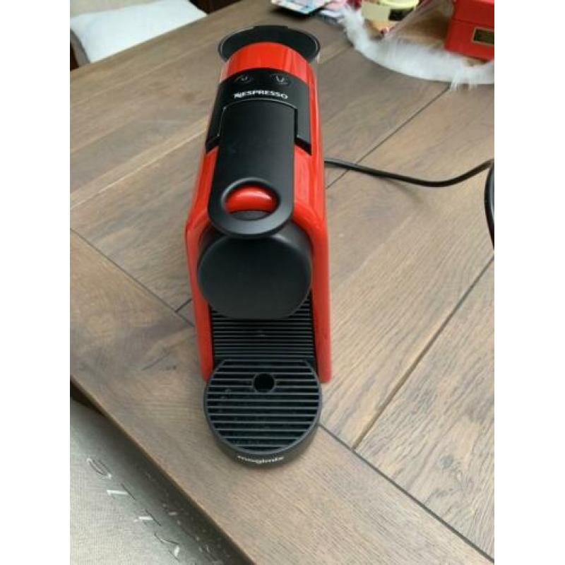 Nieuwstaat Nespresso Magimix