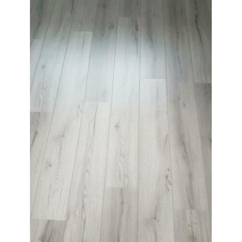 Kliklaminaat kasteel eik grijs 10 m2 met ondervloer