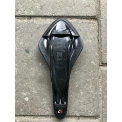 Fizik - Arione Manganese R7 fiets zadel ZGAN