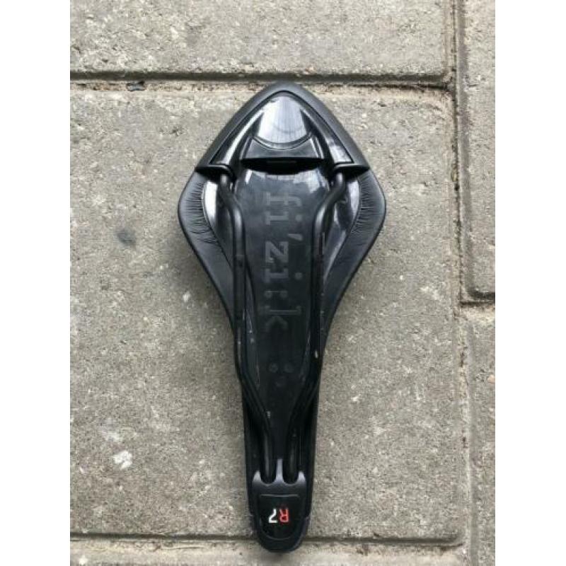 Fizik - Arione Manganese R7 fiets zadel ZGAN