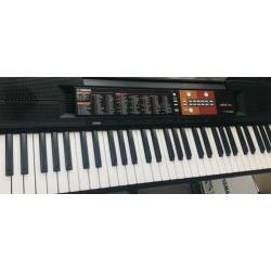 Yamaha keyboardspeler.
