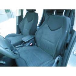 Peugeot 308 SW 1.6 16 V VTI XT