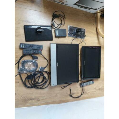 2 Tv's voor op de boot. 12 volt