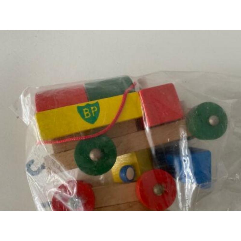 Tofa houten speelgoed in ongeopende verpakking