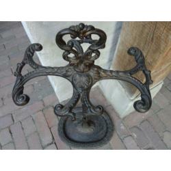 Oude brocante gietijzeren paraplubak haardsethouder *Etage3*