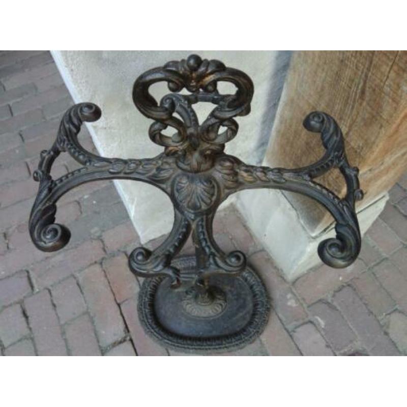 Oude brocante gietijzeren paraplubak haardsethouder *Etage3*