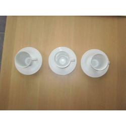 Arzberg Germany 3 effen witte hoge kop Dm 8X9cm en schotels