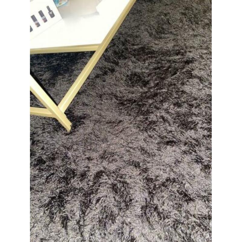 Zwartbruinige vloerkleed 175x240