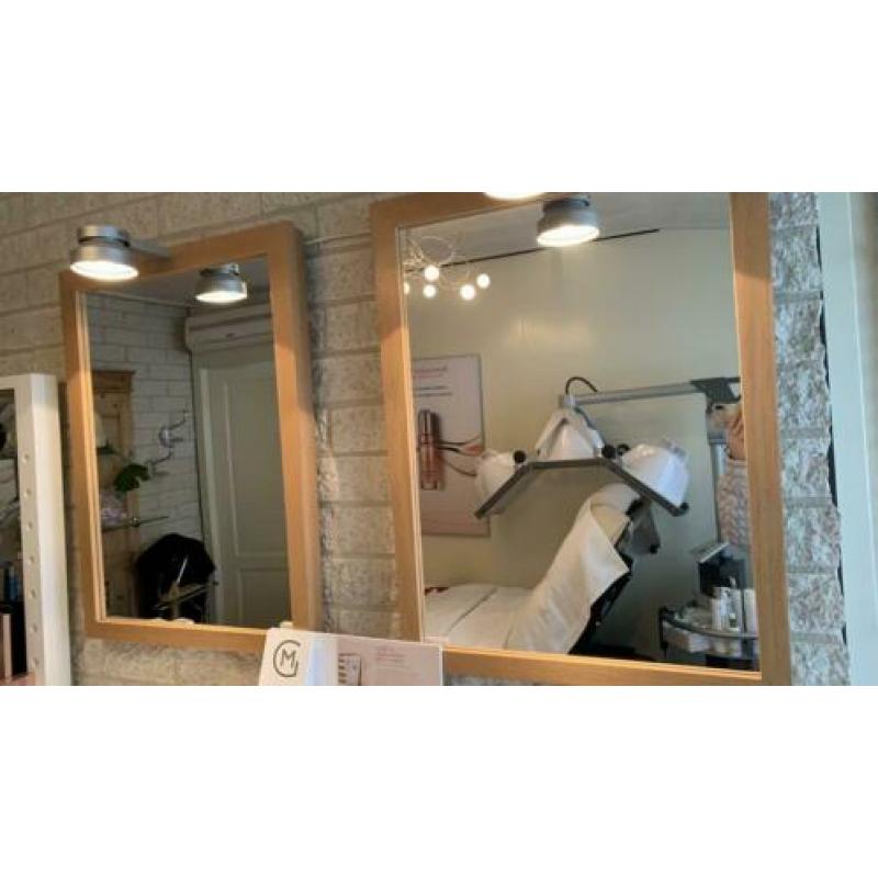 2 badkamer spiegels met verlichting luxe houten lijst