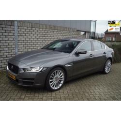 Jaguar XE 2.0 Portfolio Autom 241 PK Xenon Leder Navi Clima