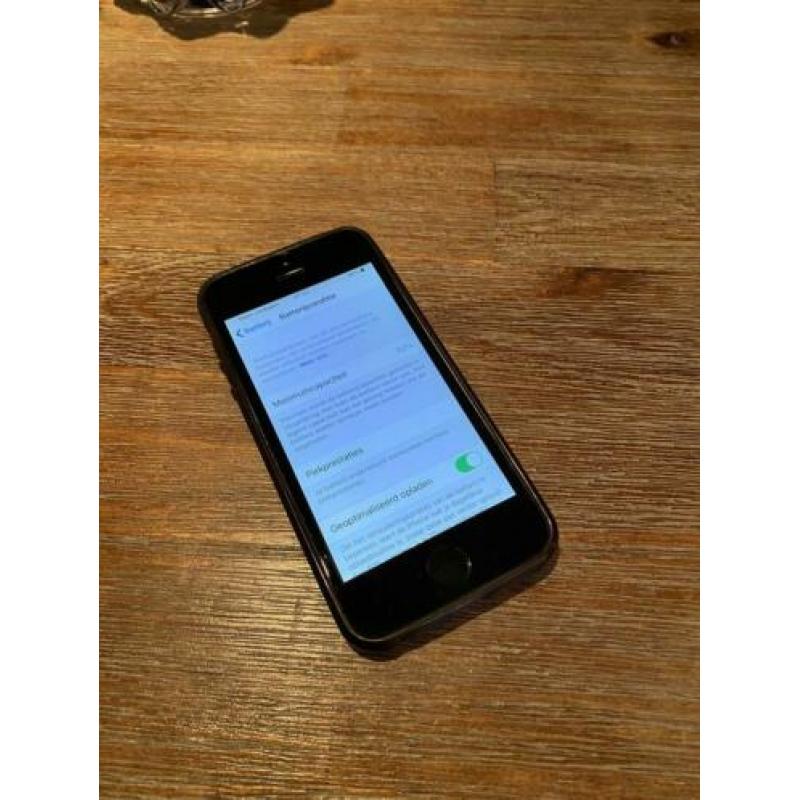 Te koop iPhone SE 16GB voor maar 50,-
