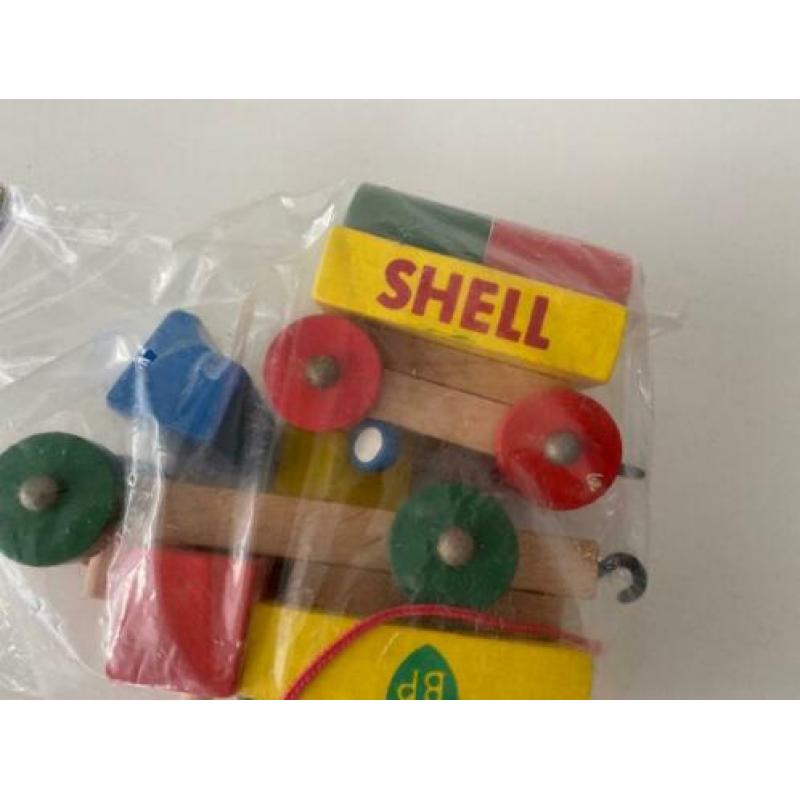 Tofa houten speelgoed in ongeopende verpakking