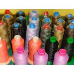10 giga grote klos garen (10.000mtr) oa Gutermann 20,00