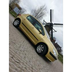 Peugeot 307 1.6 16V XR 5DR 2002 Geel
