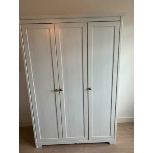 kleding kast 1.30 breed 45cm diep 2m hoog