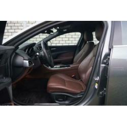 Jaguar XE 2.0 Portfolio Autom 241 PK Xenon Leder Navi Clima