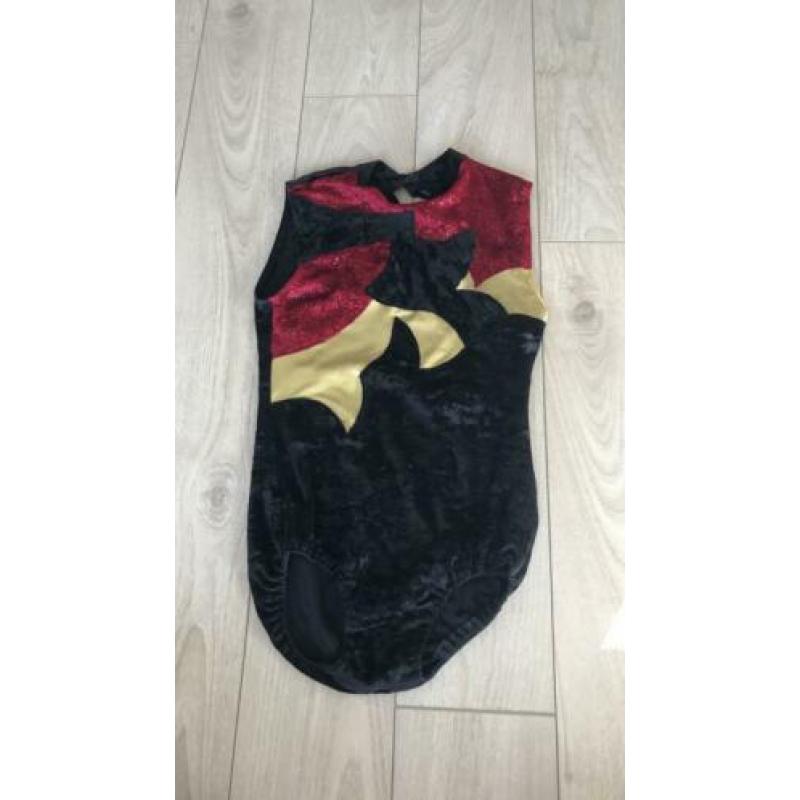 Turnpakje maat 140