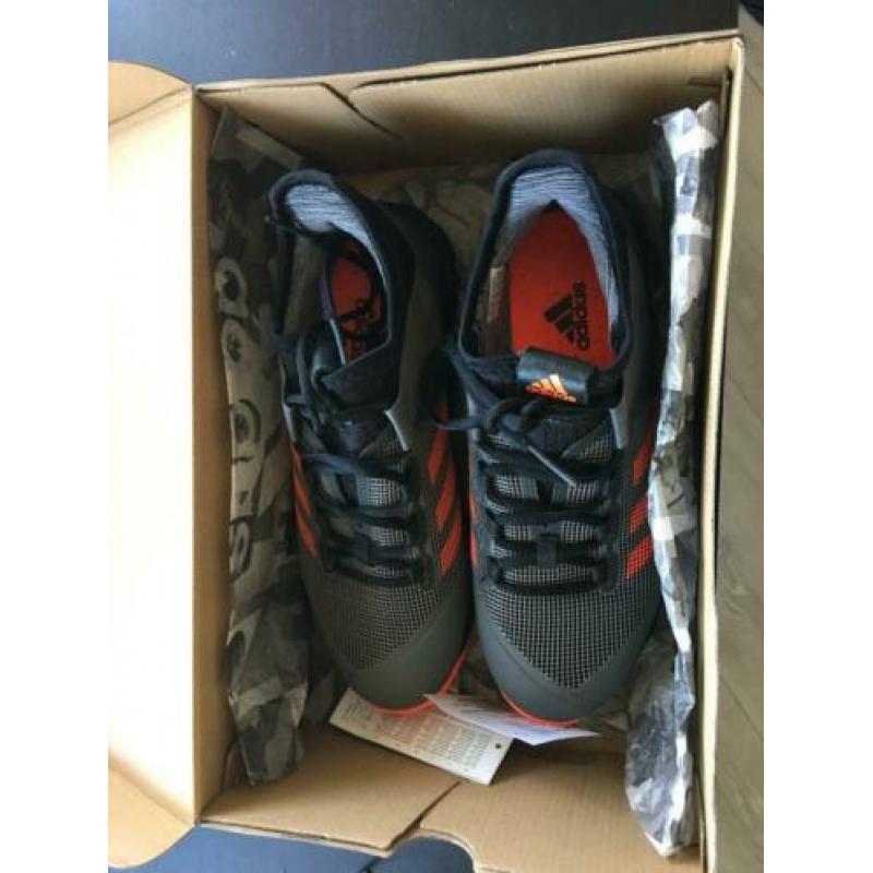 Hockeyschoenen Jongens Adidas Sur Gazo Maat 39.5