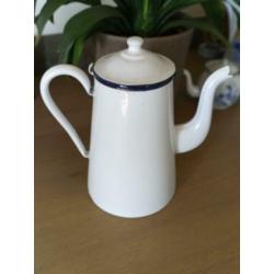 Wit emaille koffiepot 2