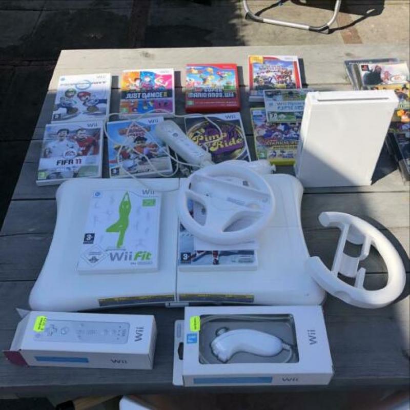 Nintendo Wii en PlayStation 2 met spellen