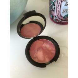Nieuwe Becca blush Snapdragon