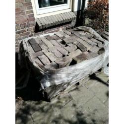 Ca. 4,5m3 oud gebakken waaltjes