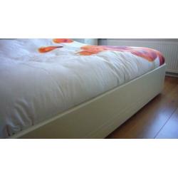 bed 200x180